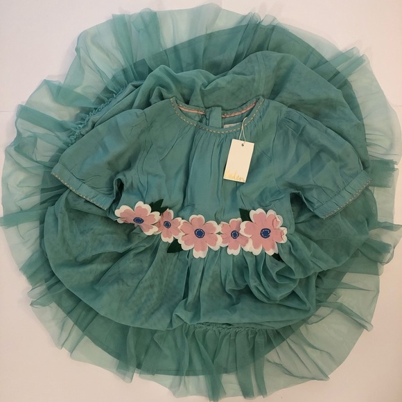 NWT Mini Boden Flower Appliqué Dress - Picture 6 of 11